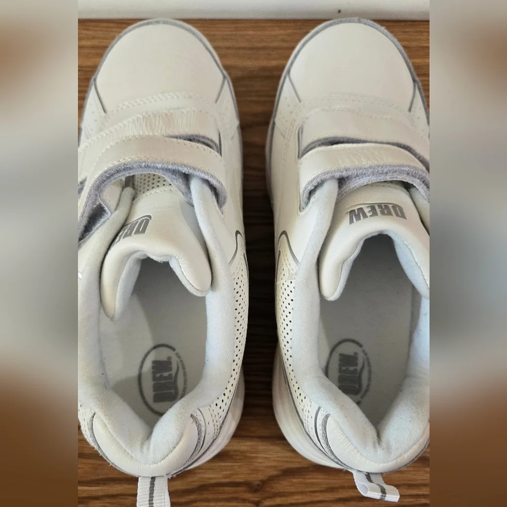 Women's DREW Paige Leather Strap Closure Orthopedic Sneakers - Picture 6 of 8